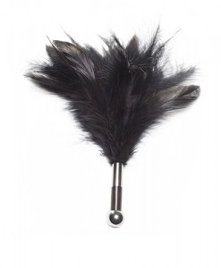 n7097-lelo_tantra_feather_teaser_black-1