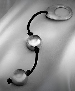 n8785-rocks_off_steel_love_balls-2